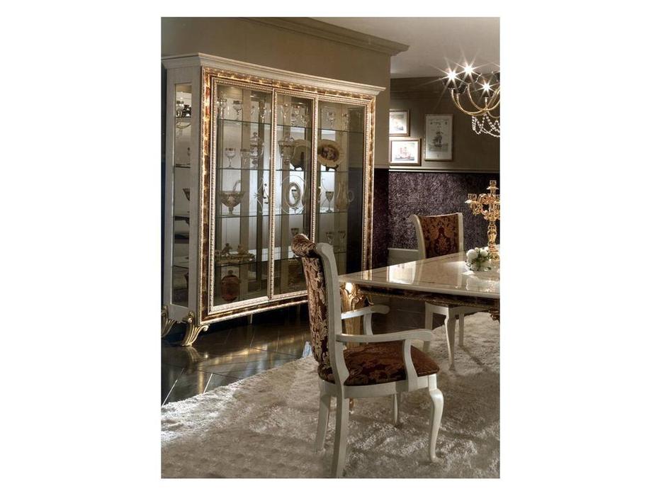 Arredo Classic: Raffaello: витрина 3-х дверная