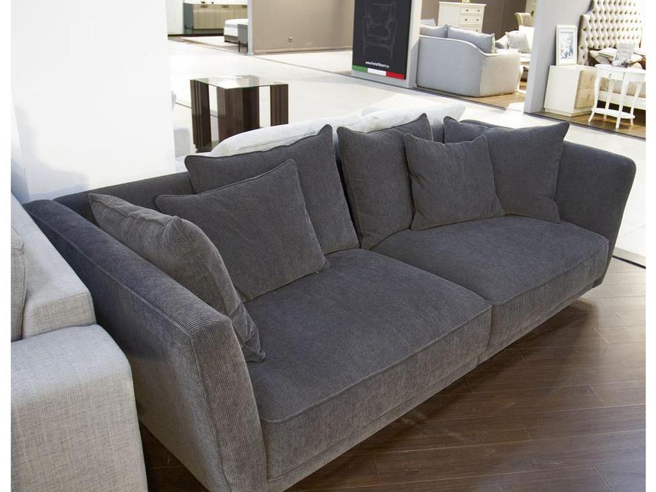 Mod Interiors: Scandi: диван 3-х местный  (серый)